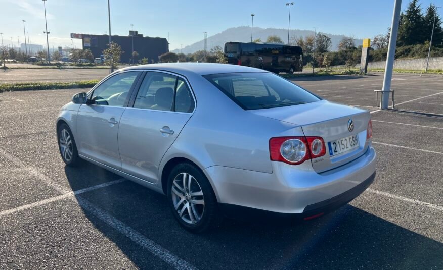 VOLKSWAGEN JETTA Higline 1.6 TDI