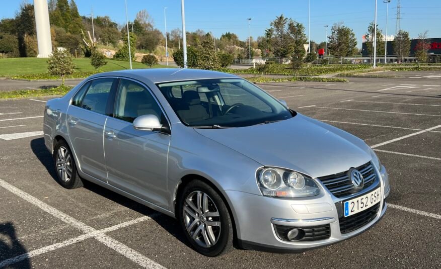 VOLKSWAGEN JETTA Higline 1.6 TDI