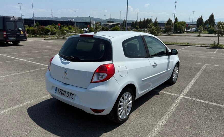 RENAULT CLIO 1.5 dci