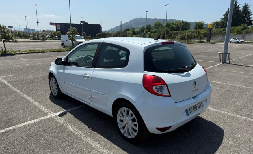 RENAULT CLIO 1.5 dci