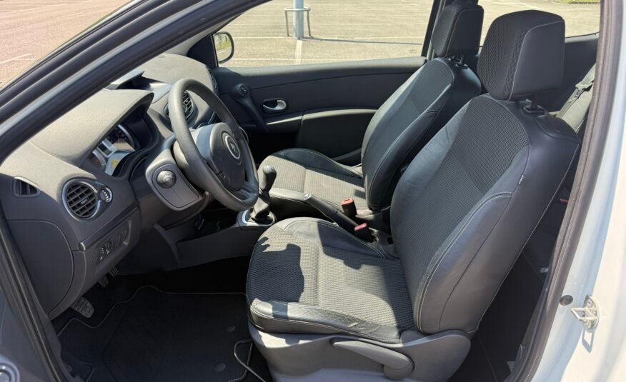 RENAULT CLIO 1.5 dci