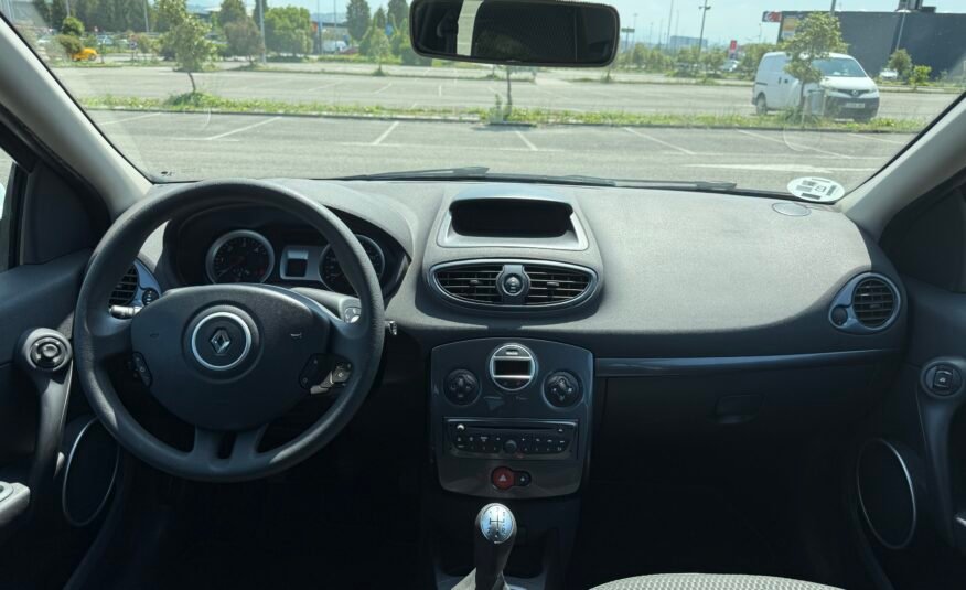 RENAULT CLIO 1.5 dci