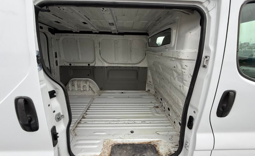 NISSAN primastar 2.0 dci