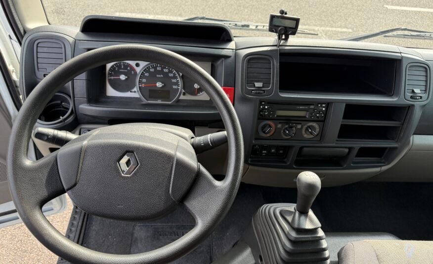 RENAULT maxity 2.9