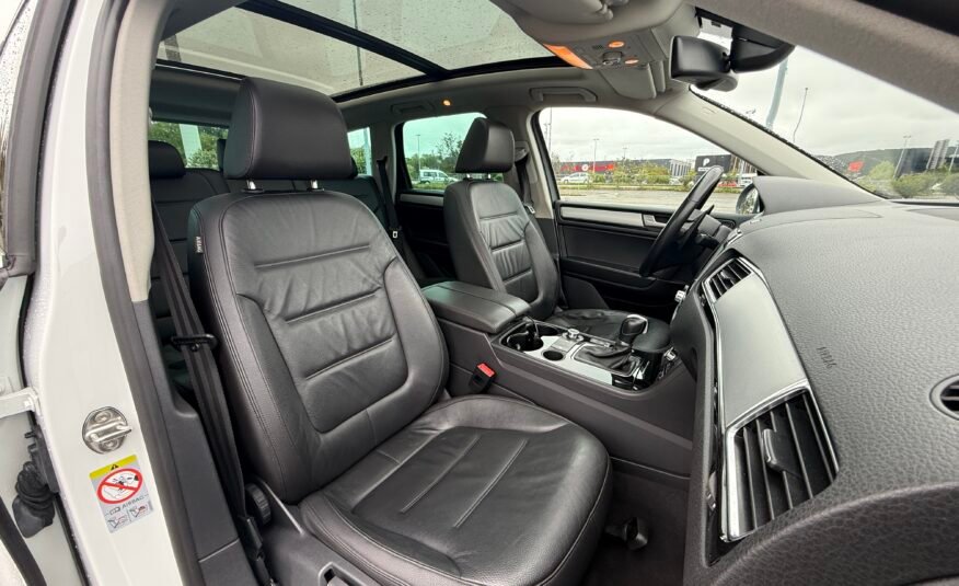 VOLKSWAGEN Touareg Rline 3.0 V6 TDI