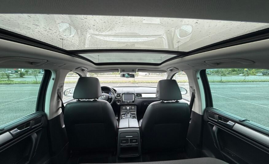 VOLKSWAGEN Touareg Rline 3.0 V6 TDI