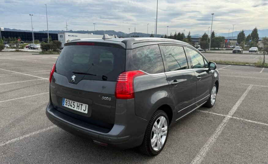 PEUGEOT 5008 1.6 hdi
