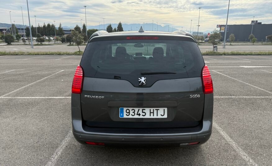 PEUGEOT 5008 1.6 hdi
