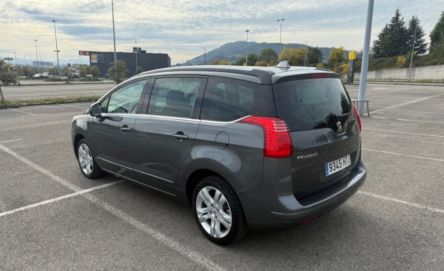 PEUGEOT 5008 1.6 hdi