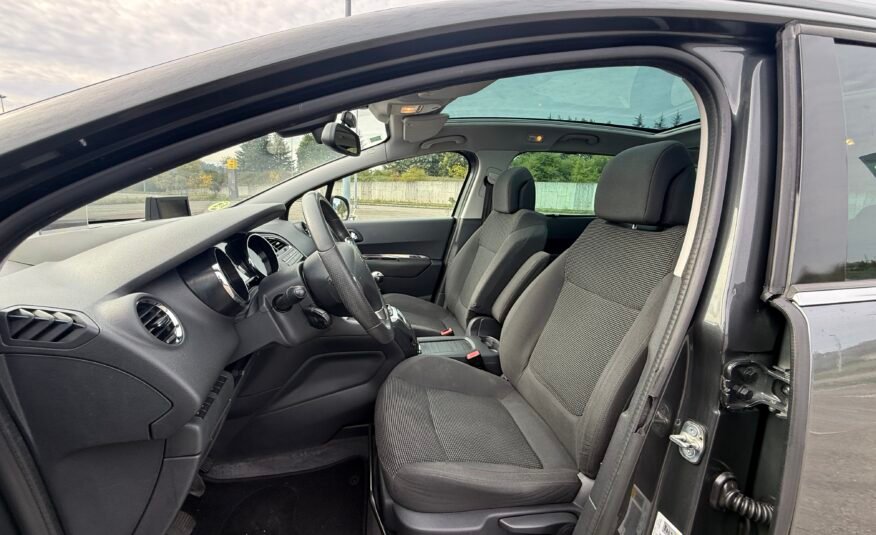 PEUGEOT 5008 1.6 hdi