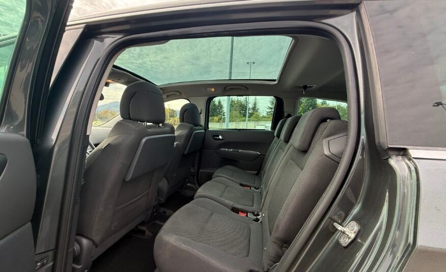 PEUGEOT 5008 1.6 hdi