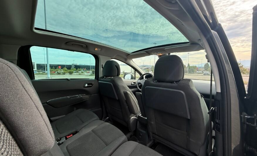 PEUGEOT 5008 1.6 hdi