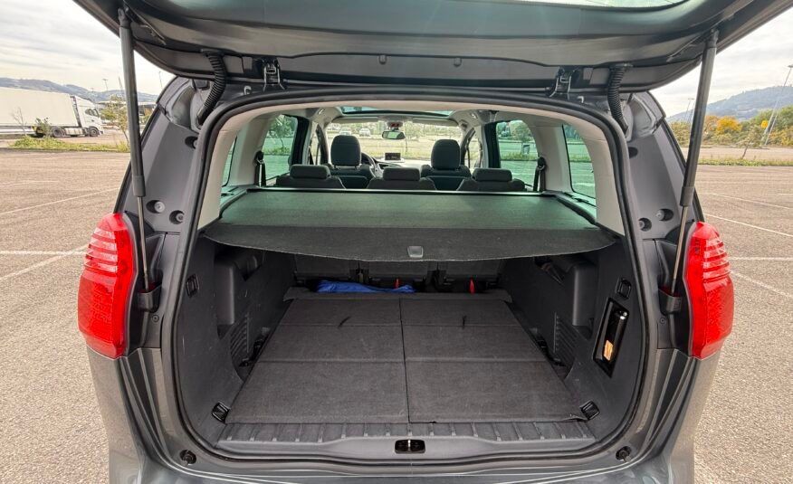 PEUGEOT 5008 1.6 hdi