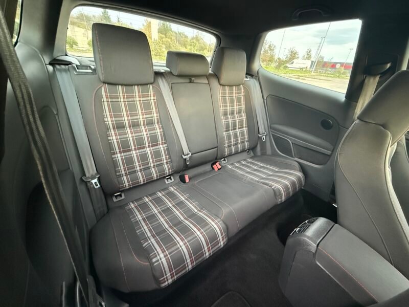 VOLKSWAGEN Golf gti VI 2.0 tsi