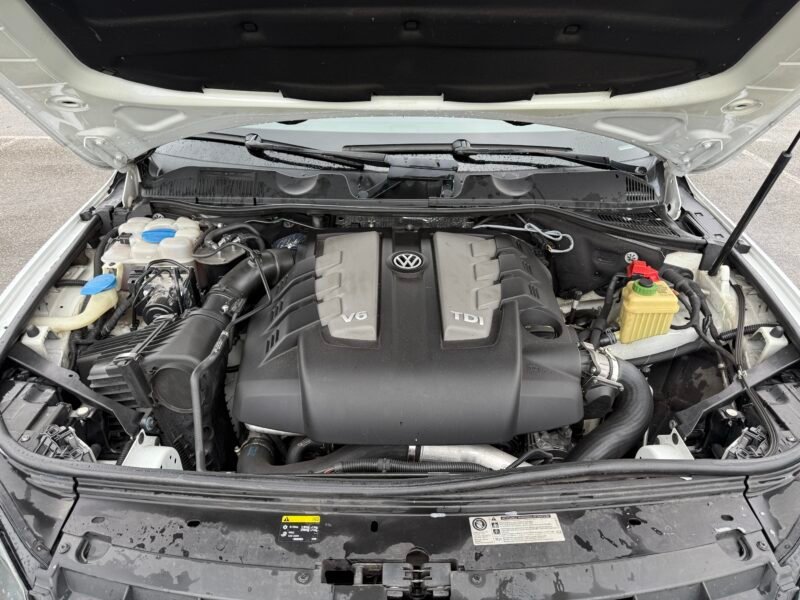 VOLKSWAGEN Touareg Rline 3.0 V6 TDI