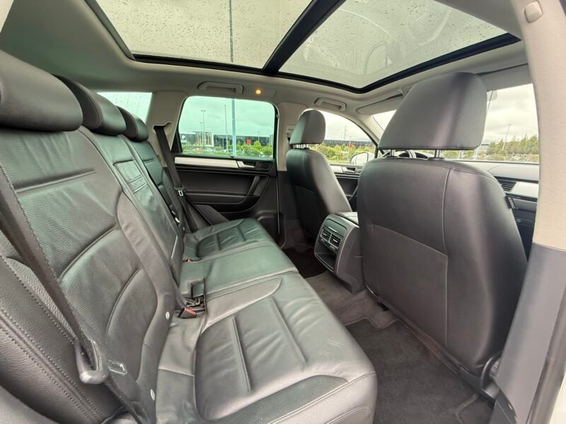 VOLKSWAGEN Touareg Rline 3.0 V6 TDI