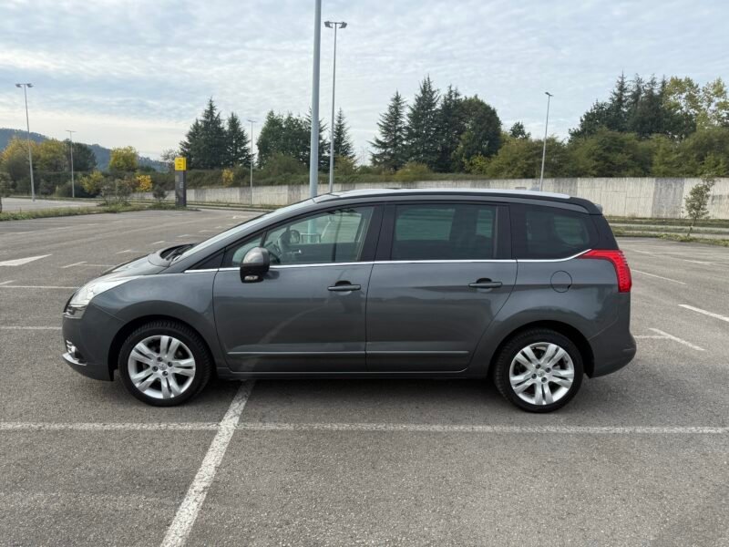 PEUGEOT 5008 1.6 hdi