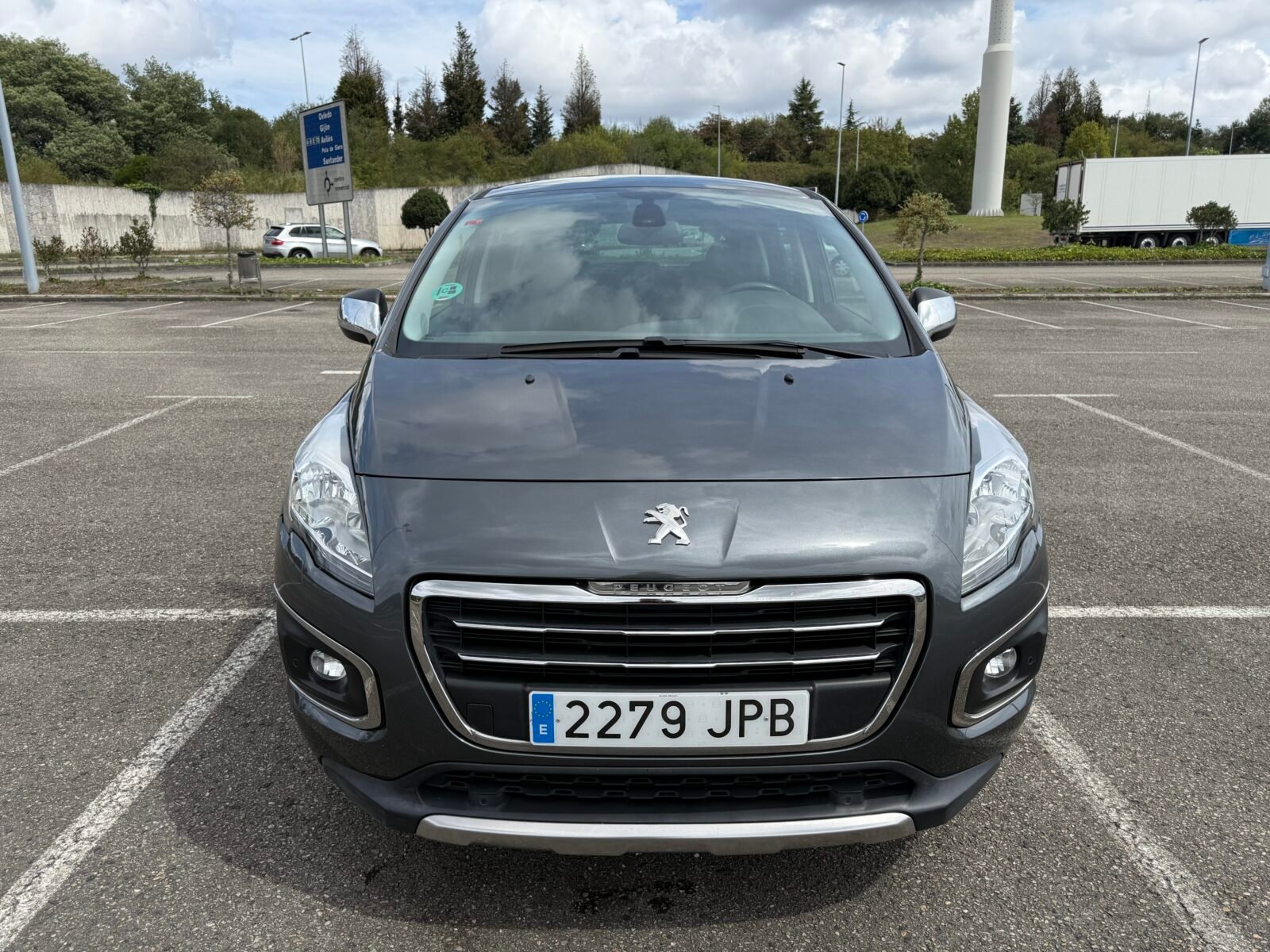 PEUGEOT 5008 1.6 HDI 
