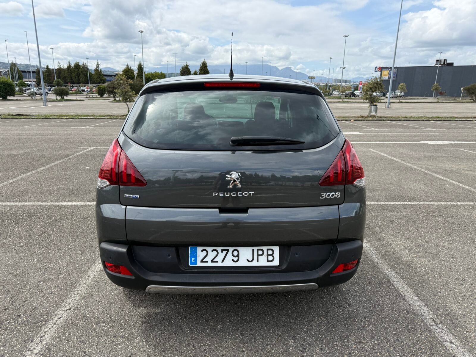 PEUGEOT 5008 1.6 HDI 