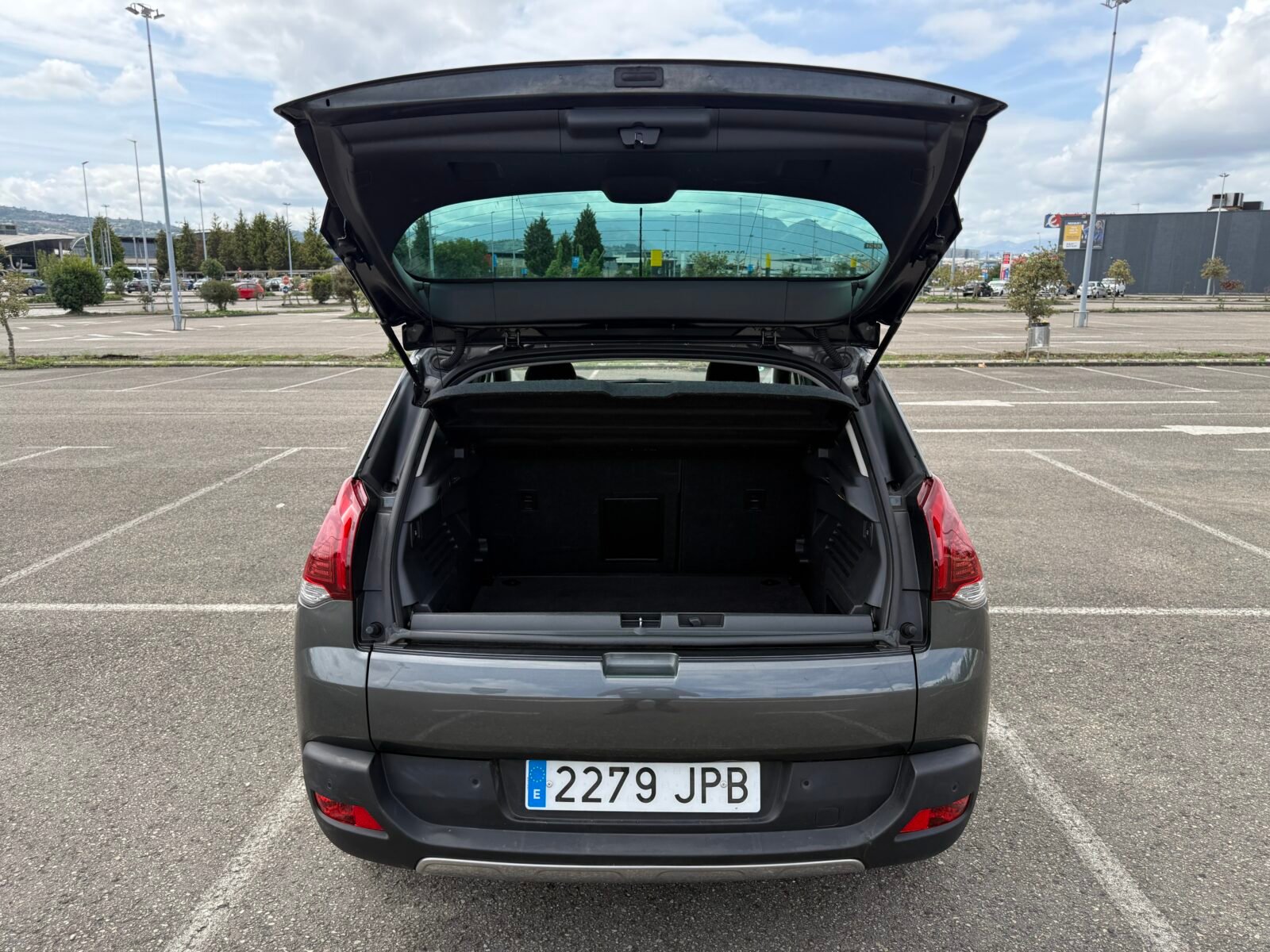 PEUGEOT 5008 1.6 HDI 