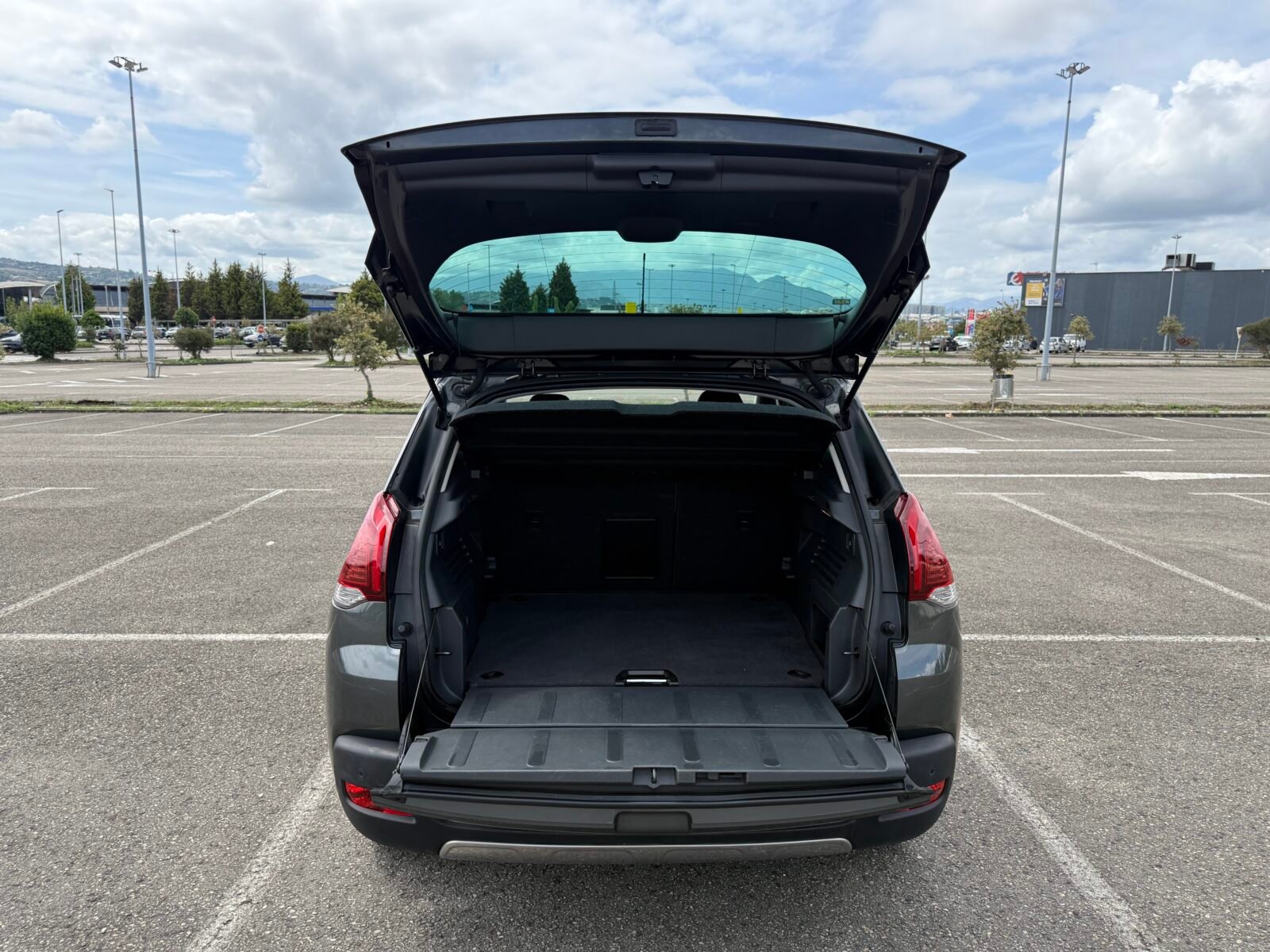 PEUGEOT 5008 1.6 HDI 