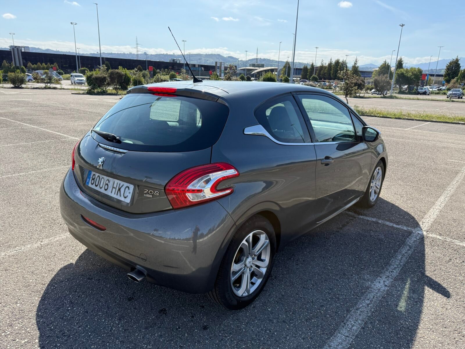 PEUGEOT 208 1.6 HDI Allure