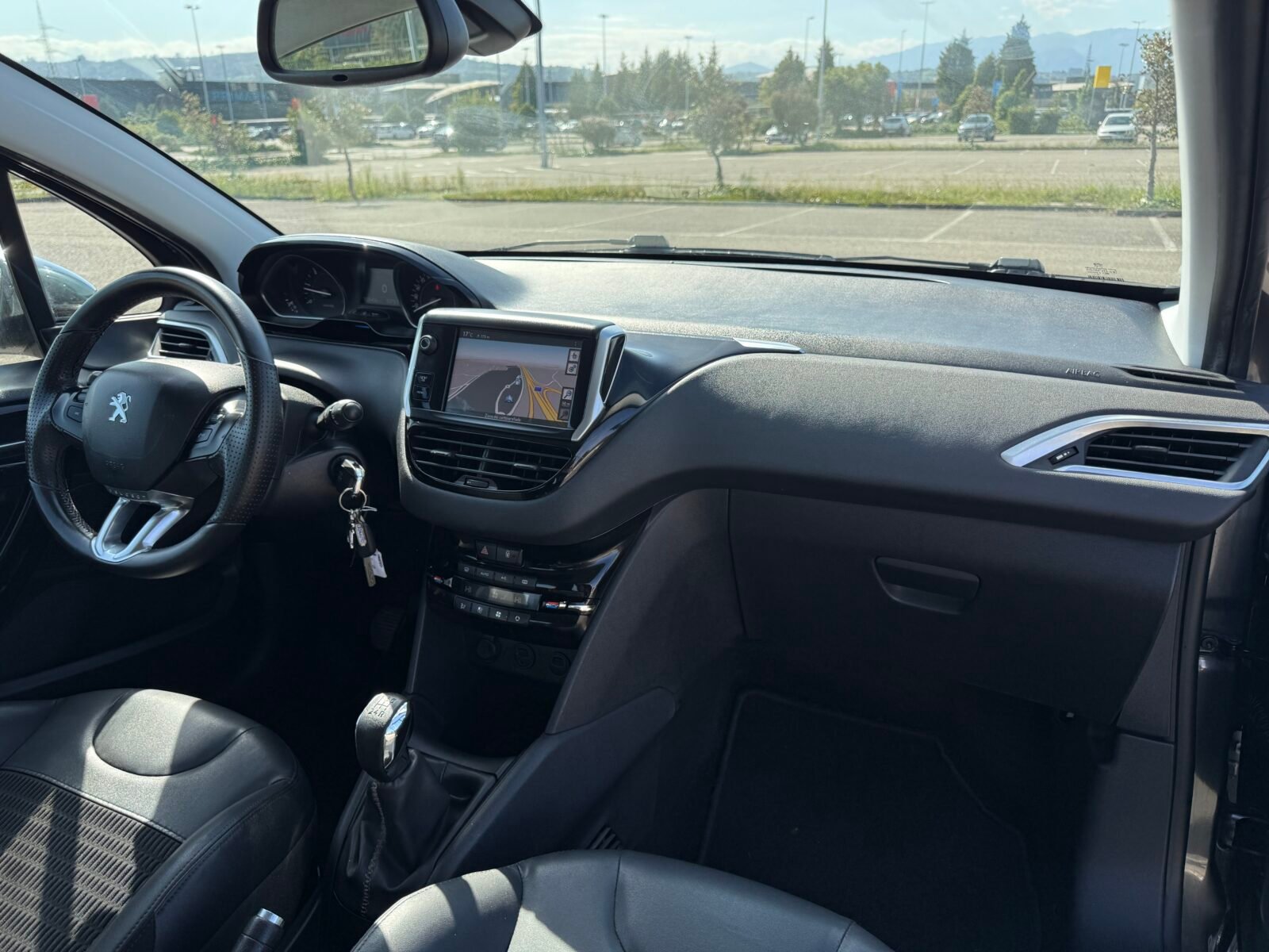 PEUGEOT 208 1.6 HDI Allure