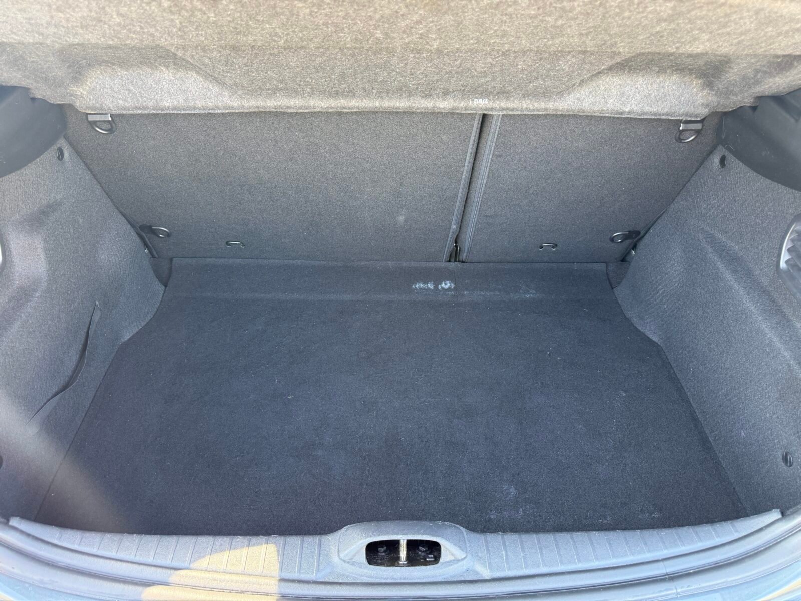 PEUGEOT 208 1.6 HDI Allure