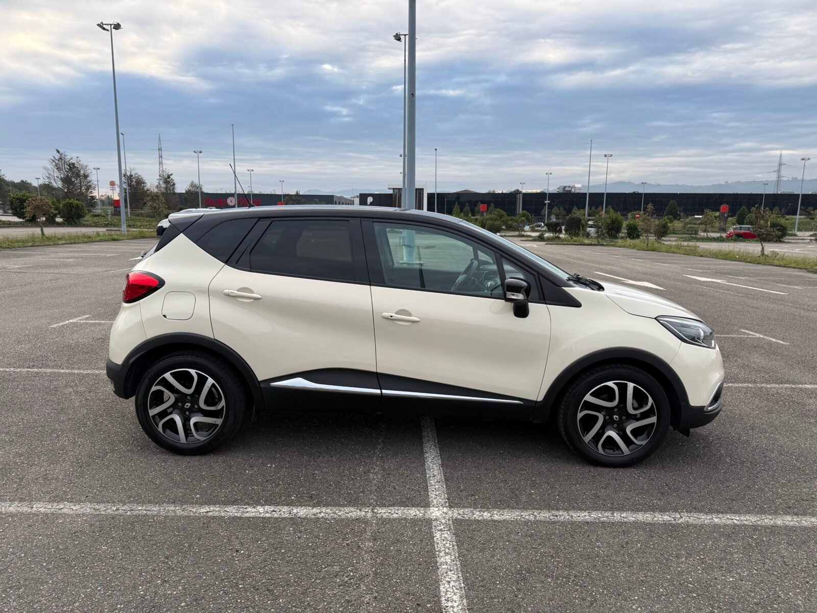 RENAULT Captur 1.5 dCI 